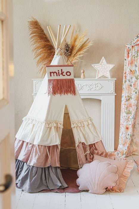 Moi Mili “Powder Frills” Teepee Tent with Frills and "Powder Pink" Shell Mat Set