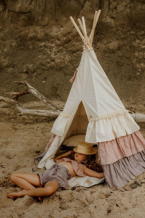 Moi Mili “Powder Frills” Teepee Tent with Frills and "Powder Pink" Shell Mat Set