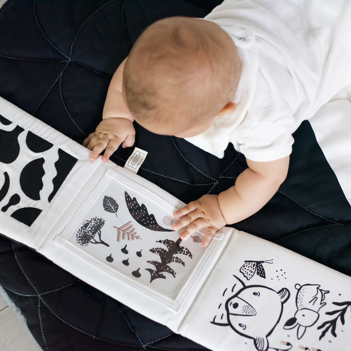 Wee Gallery Newborn Baby Gift Set - Black + White