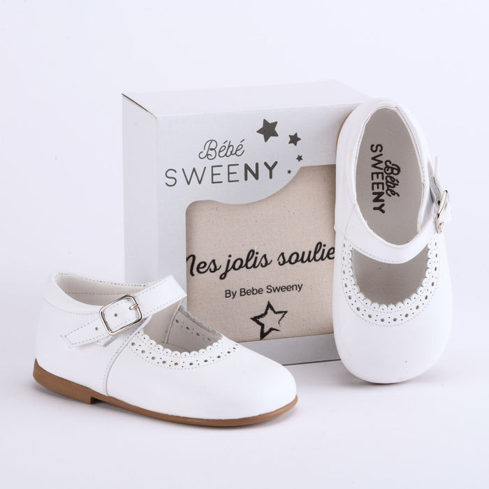 Bebe Sweeny Girls White Leather Walker Shoes