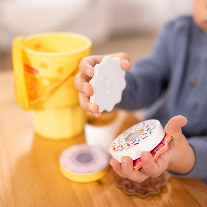 Melissa & Doug Play to Go Cake&Cookies Play Set